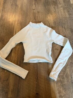 Zara White Cropped Long-Sleeve Mock Neck Top Small